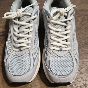 Stylish Gray and White Sneakers